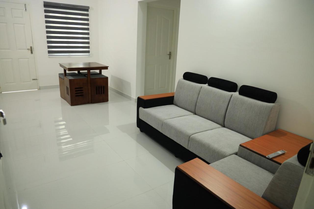 Yelza Hotel And Residence Alwaye Екстер'єр фото