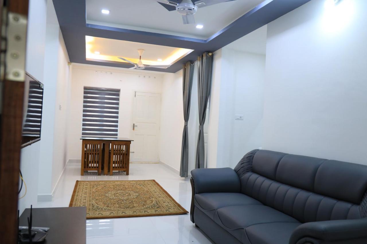 Yelza Hotel And Residence Alwaye Екстер'єр фото