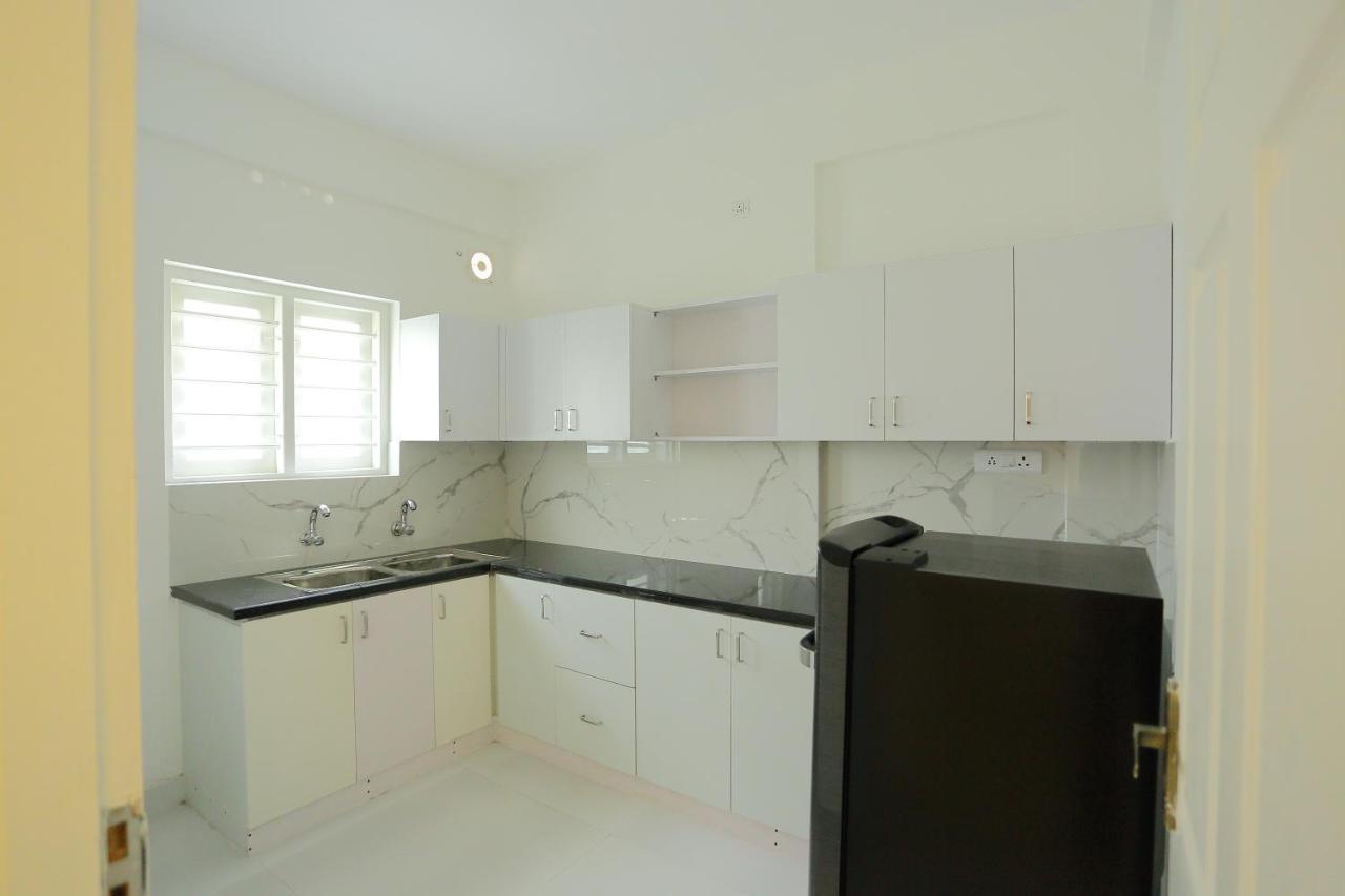 Yelza Hotel And Residence Alwaye Екстер'єр фото
